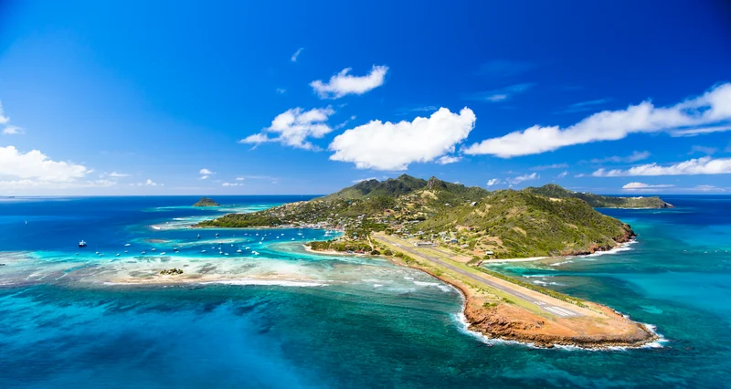 Clifton harbour and reef on Union Island