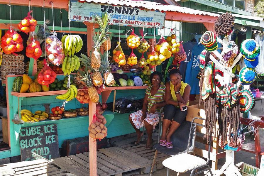 Union Island fruit market stall in Clifton with fresh local fruit